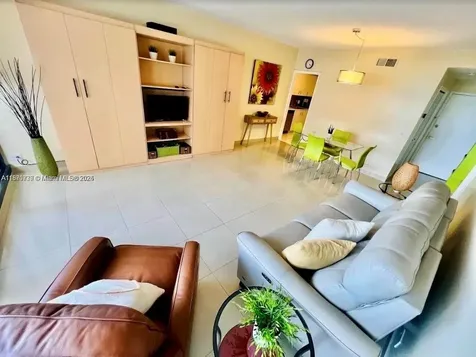 3505 S Ocean Drive Hollywood FL 33019