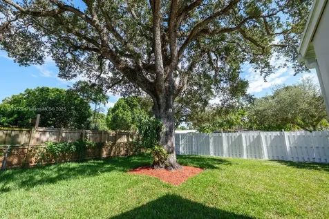 1121 SW 18th Court Fort Lauderdale FL 33315