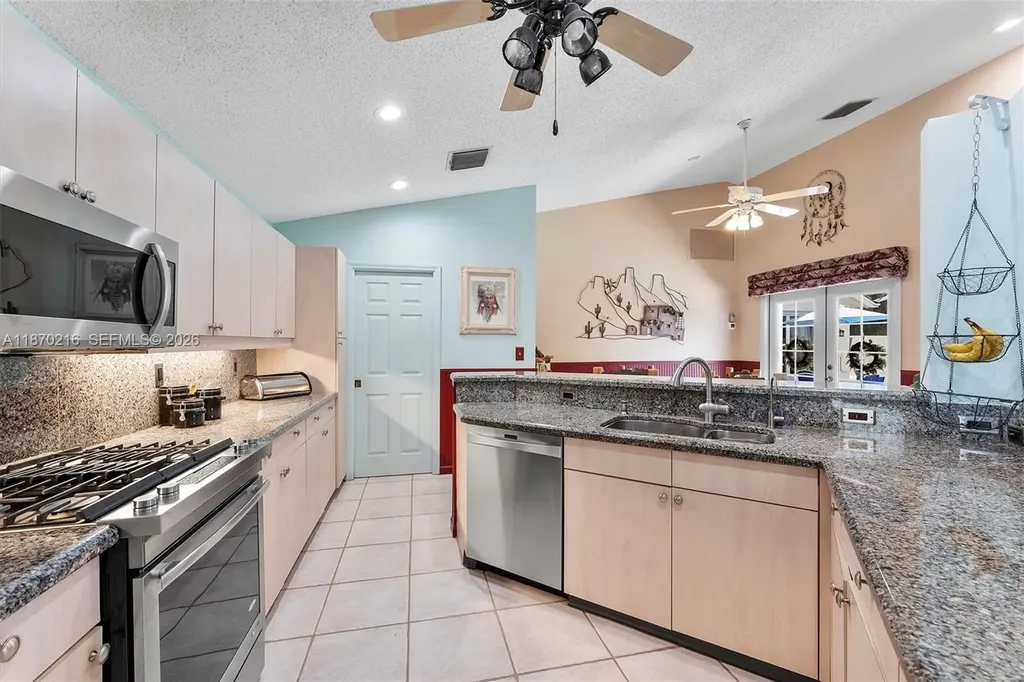 800 Clearbrook Park Circle Delray Beach FL 33445