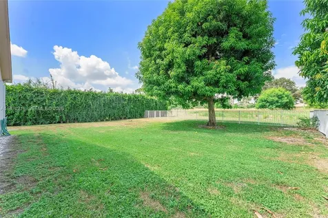 800 Clearbrook Park Circle Delray Beach FL 33445