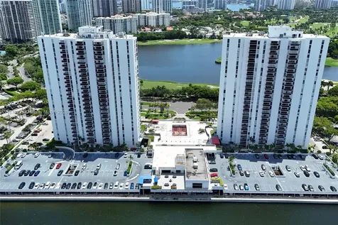 3675 N Country Club Drive Aventura FL 33180