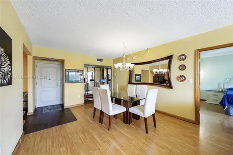 3675 N Country Club Drive Aventura FL 33180