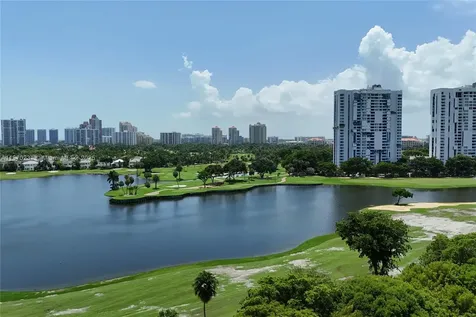 3675 N Country Club Drive Aventura FL 33180