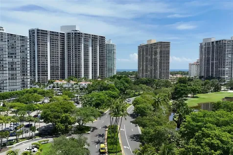 3675 N Country Club Drive Aventura FL 33180