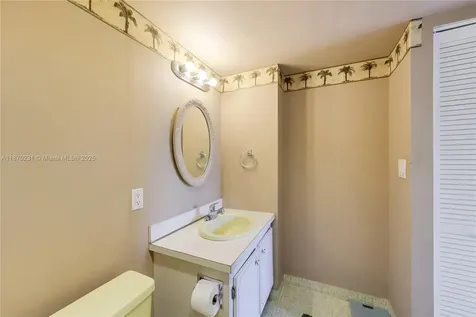 3675 N Country Club Drive Aventura FL 33180