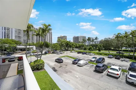3675 N Country Club Drive Aventura FL 33180