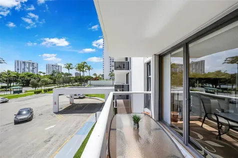 3675 N Country Club Drive Aventura FL 33180
