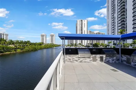3675 N Country Club Drive Aventura FL 33180