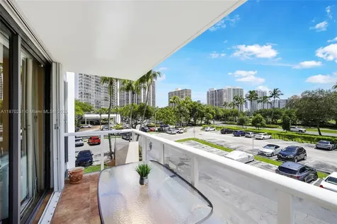 3675 N Country Club Drive Aventura FL 33180