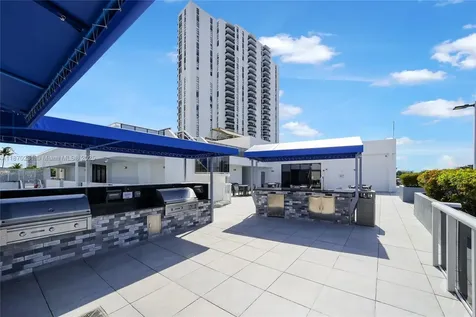 3675 N Country Club Drive Aventura FL 33180
