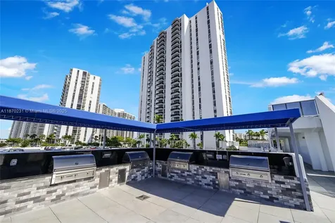 3675 N Country Club Drive Aventura FL 33180