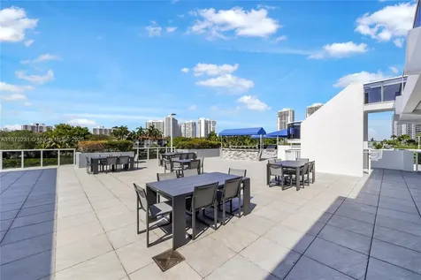 3675 N Country Club Drive Aventura FL 33180
