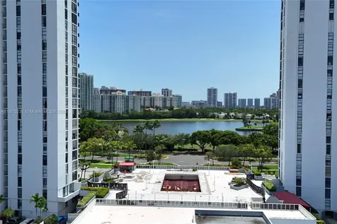3675 N Country Club Drive Aventura FL 33180