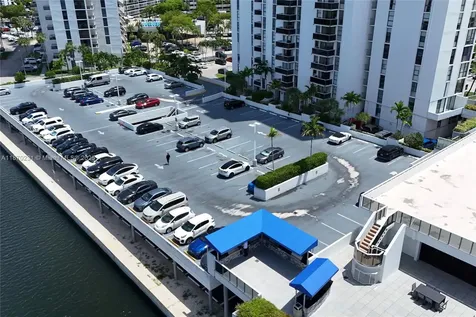 3675 N Country Club Drive Aventura FL 33180