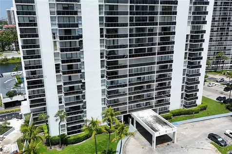 3675 N Country Club Drive Aventura FL 33180