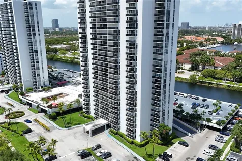 3675 N Country Club Drive Aventura FL 33180