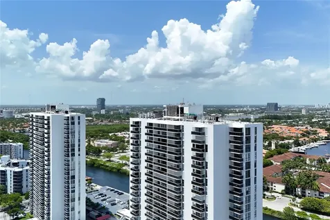 3675 N Country Club Drive Aventura FL 33180