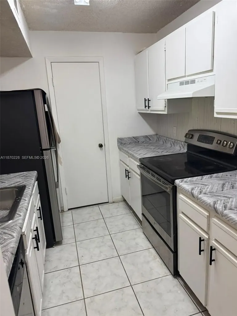 4341 W Mcnab Road Pompano Beach FL 33069