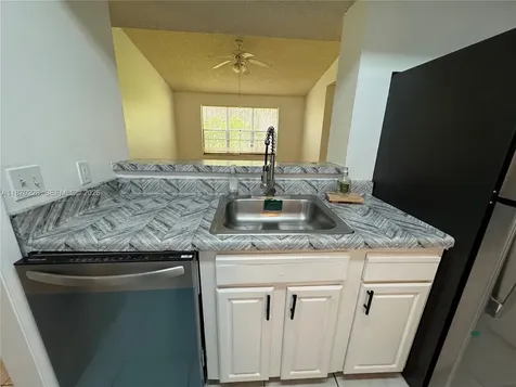 4341 W Mcnab Road Pompano Beach FL 33069