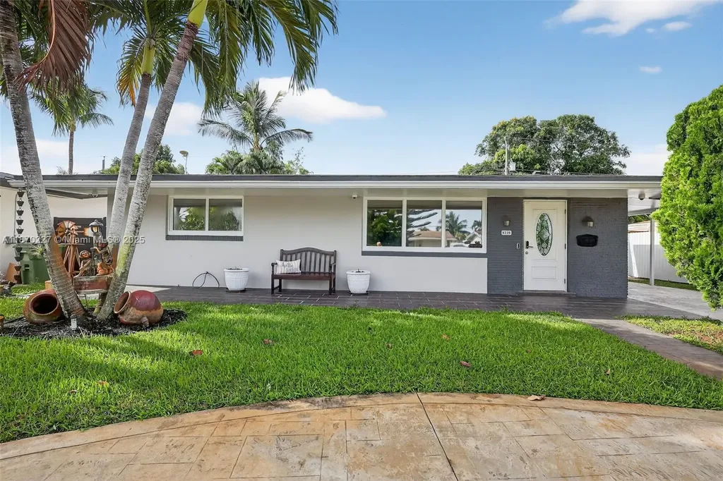 8210 NW 10th Street Pembroke Pines FL 33024