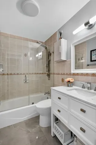 8210 NW 10th Street Pembroke Pines FL 33024