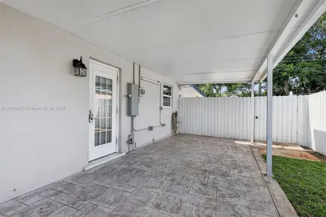8210 NW 10th Street Pembroke Pines FL 33024