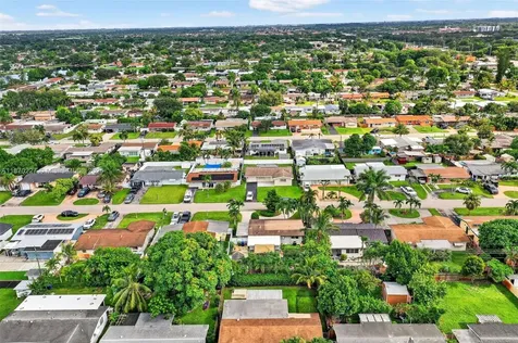 8210 NW 10th Street Pembroke Pines FL 33024