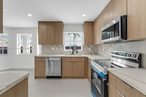 16575 SW 101st Terrace Miami FL 33196