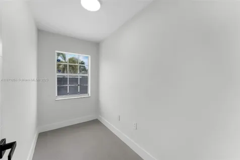 16575 SW 101st Terrace Miami FL 33196