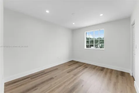 16575 SW 101st Terrace Miami FL 33196