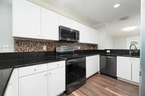 2428 NW 99th Way Sunrise FL 33322