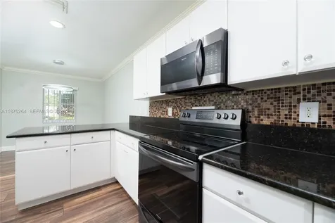 2428 NW 99th Way Sunrise FL 33322