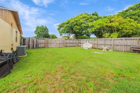 18095 SW 104th Avenue Miami FL 33157