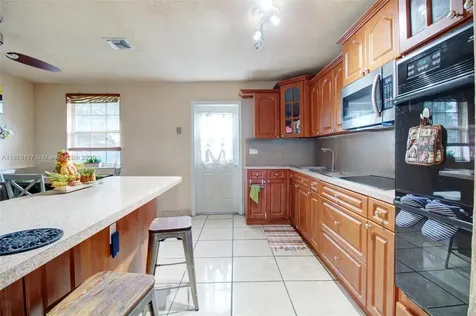 18095 SW 104th Avenue Miami FL 33157