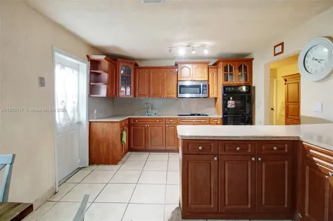 18095 SW 104th Avenue Miami FL 33157