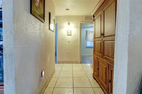 18095 SW 104th Avenue Miami FL 33157