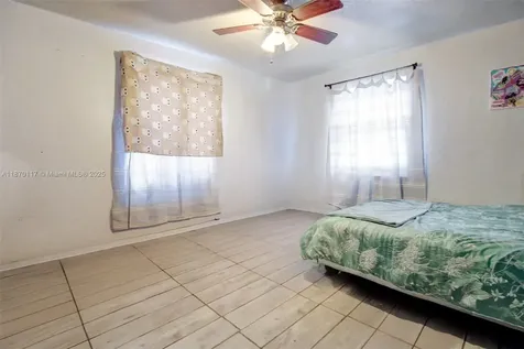18095 SW 104th Avenue Miami FL 33157