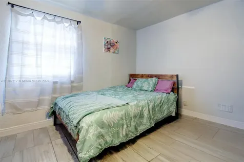 18095 SW 104th Avenue Miami FL 33157