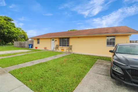 18095 SW 104th Avenue Miami FL 33157