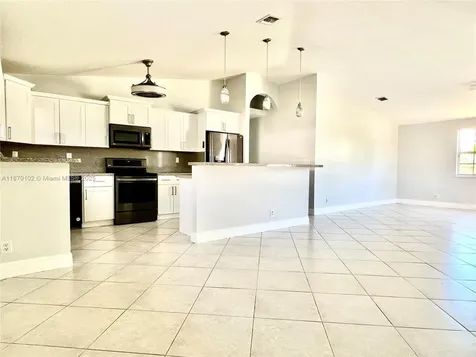 100 NW 3rd Avenue Hallandale Beach FL 33009