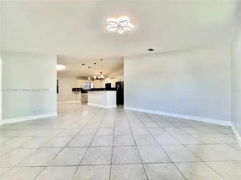 100 NW 3rd Avenue Hallandale Beach FL 33009