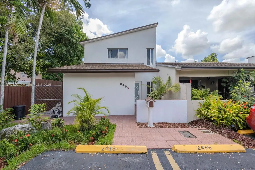 2435 SW 11th Street Miami FL 33135