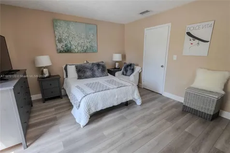 2435 SW 11th Street Miami FL 33135