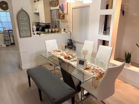 965 SW 180th Terrace Pembroke Pines FL 33029