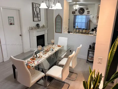 965 SW 180th Terrace Pembroke Pines FL 33029