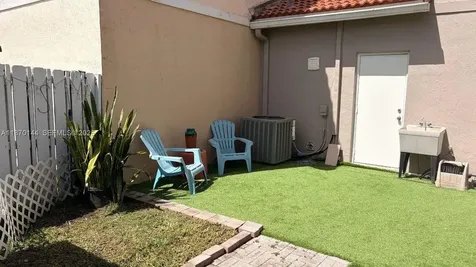 965 SW 180th Terrace Pembroke Pines FL 33029