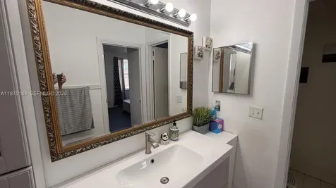 965 SW 180th Terrace Pembroke Pines FL 33029