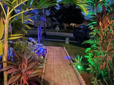 965 SW 180th Terrace Pembroke Pines FL 33029