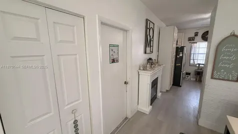 965 SW 180th Terrace Pembroke Pines FL 33029