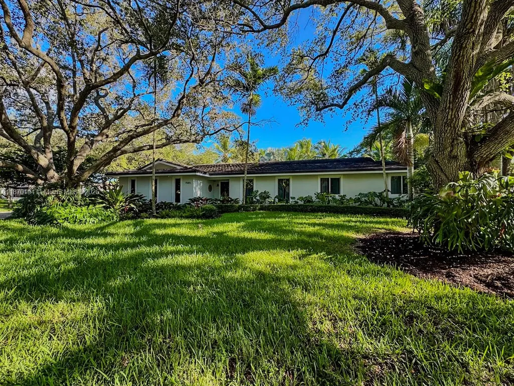 7585 SW 163rd Street Palmetto Bay FL 33157